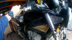 Замена тормозной жидкости на мотоцикле Suzuki Bandit