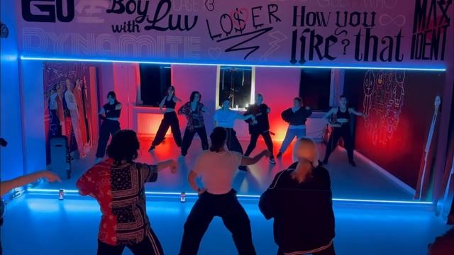 CHUNG HA - EENIE MEENIE // KITSUNE K-POP