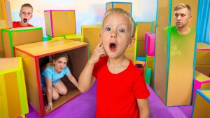 Прятки в КОРОБКАХ по ВЕСЬ ДОМ! Кто спалился первым?!