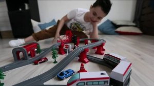 Железная дорога детская "Мой город" с электропоездом, 80 предметов