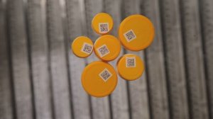 Предсериализация пластиковой крышки. Маркировка