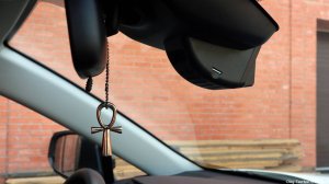 Штатный видеорегистратор в корпус зеркала заднего вида для TOYOTA RAV4 XA50 с китайского рынка.