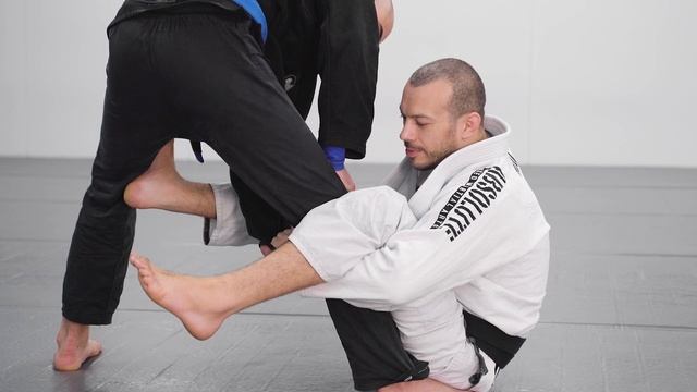 23 - Sit Up Guard Sweep смотреть онлайн