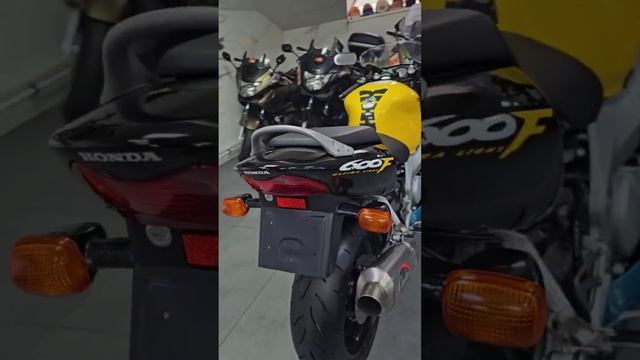 HONDA CBR600F 1999г. Желтый смотреть онлайн