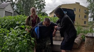 Под дождём до дома, Тяжёлый труд, Стендап Шмеля, Прошения Соломы, ушёл от мамы,Владыка подпёр двери'