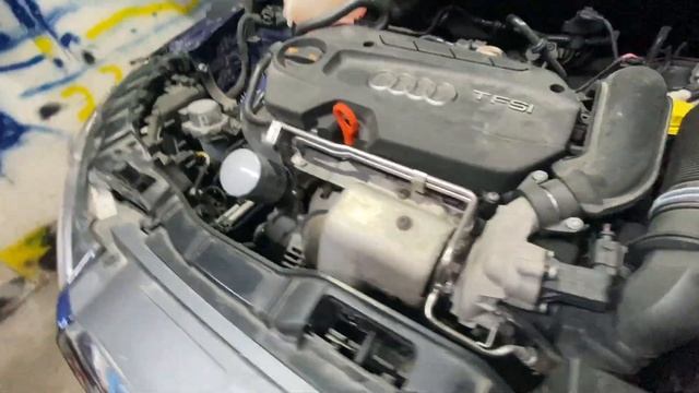 Замена натяжителя приводного ремня и помпы Audi A1