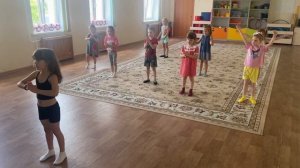 Танец - игра Шаг вперёд, шаг назад