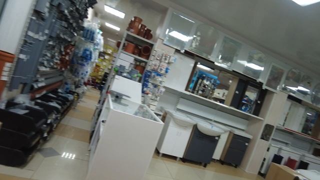 Весь день льёт дождь! Заменил смеситель в ванной комнате. смотреть онлайн