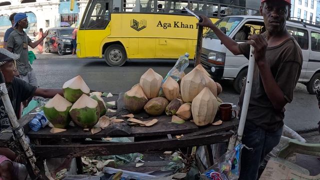 СДЕЛАЛ АФРИКАНКЕ ПАСПОРТ А В ПРИГЛАШЕНИИ ОТКАЗАЛИ смотреть онлайн