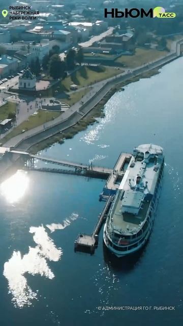 Ретровывески и исторический центр, напоминающий купеческий город XIX века. смотреть онлайн