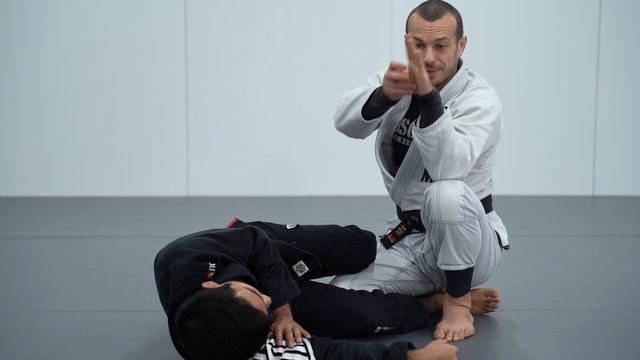 3 - Wrist Grip смотреть онлайн