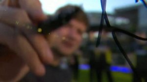 Simpl расписался на камере 1080p