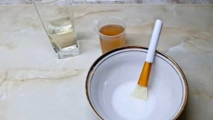 Тёмные пятна на коже исчезнут.Кожа лица гладкая без морщин и тёмных пятен даже в 70 лет.