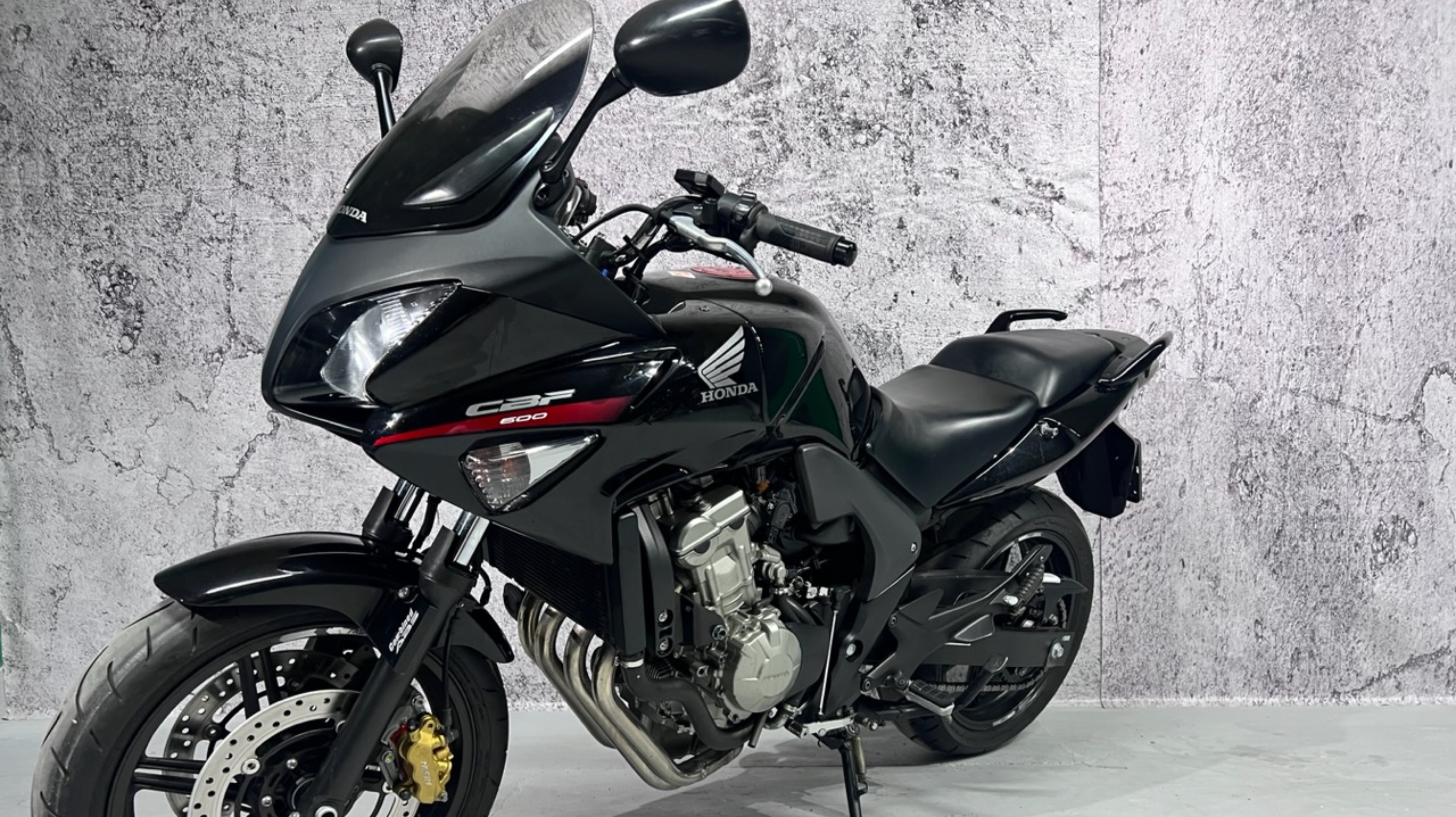 Cbf1000s смотреть онлайн