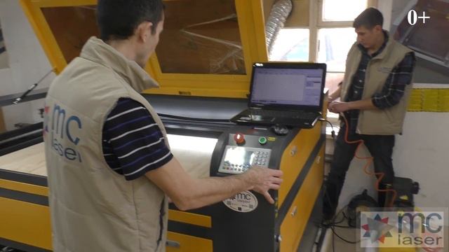 ✅Как лазерный станок Kimian 1610 режет фанеру 18 мм. смотреть онлайн