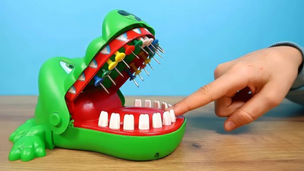 Этот Крокодил снова довел Настю до слез!