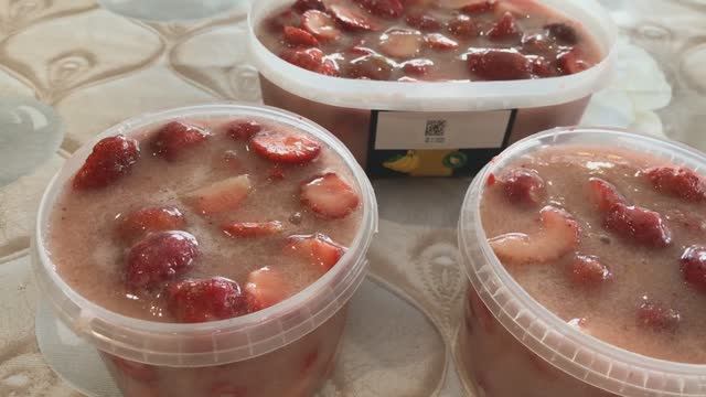 Заморозка клубники второй способ.Аромат и вкус не изменяется смотреть онлайн