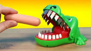 Испытание новых зубов Крокодила дантиста!