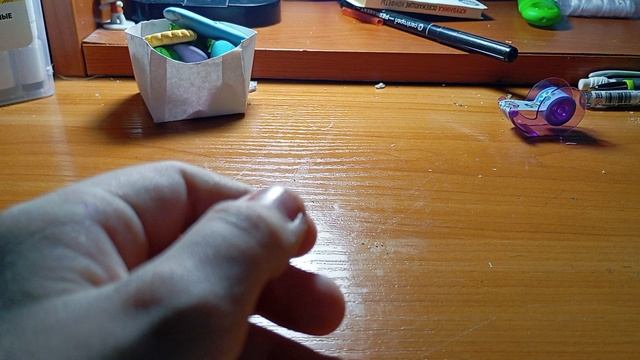 один цвет канцелярии:фиолетовый