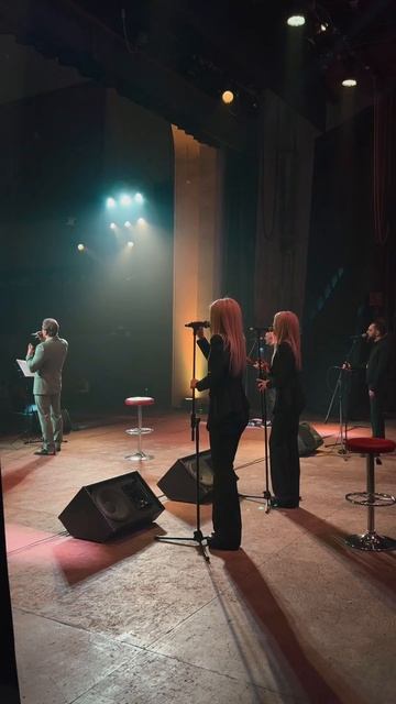 Надо напиться нам и обнулиться нам, чтобы сначала начать! С пятницей, друзья #shortsmusic #пятница смотреть онлайн