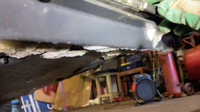 Замена троса стояночного тормоза Volkswagen Golf Plus 2006