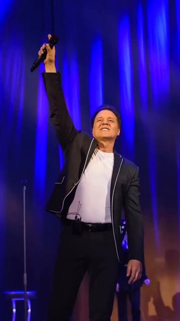 МОСКВА, СПАСИБО ❤️ Зал пел вместе со мной и это было грандиозно! #shortsmusic #музыка #концерт смотреть онлайн