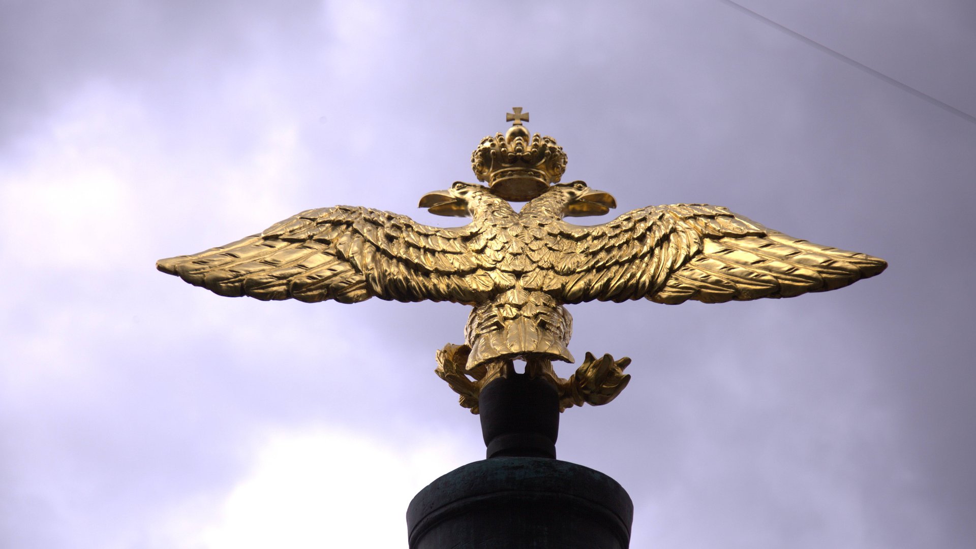 Спасо-Преображенский собор и знамена Преображенского полка смотреть онлайн