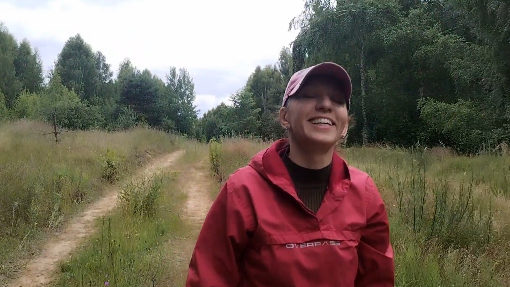 Земляника говорит "пока", полуника "встречай"))) 28-06-2025 смотреть онлайн