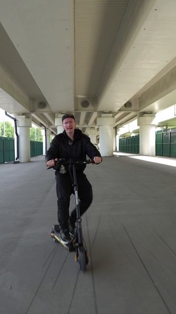 Жажда скорости на электросамокате 2 #whitesiberia#электротранспорт#электросамокат#скорость#nfs смотреть онлайн