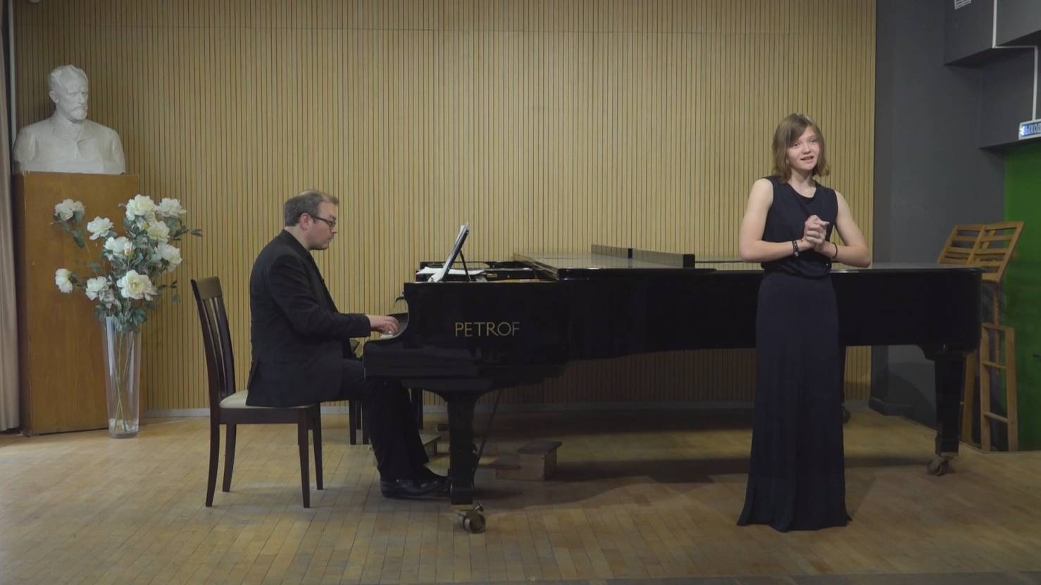 В. Кьяра "Испанское болеро" (Гордая прелесть осанки) / V. Chiara "La Spagnola" (Bolero) смотреть онлайн