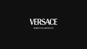 Показ женской коллекции Versace осень-зима 2022-2023