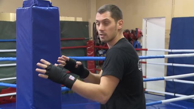 Скрытая стойка в уличной драке. Михаил Алмаз