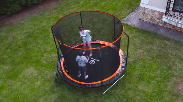 Батут с защитной сеткой Jumpy Jump 10FT смотреть онлайн