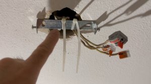 Лайфхак крепление люстры к крюку СССР