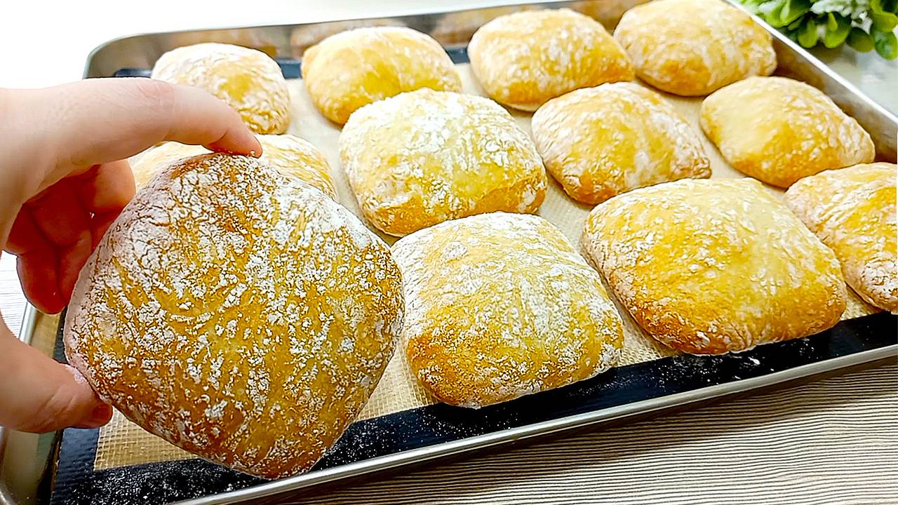 Рецепт чиабатты! Воздушный и хрустящий хлеб своими руками! смотреть онлайн
