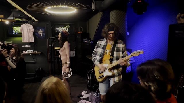 Жало войны. БЕЗРЕЦЕПТА; смотреть онлайн