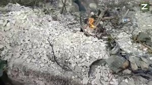 СВО Боец ВСУ снимает свои позиции после прилета солнцепека