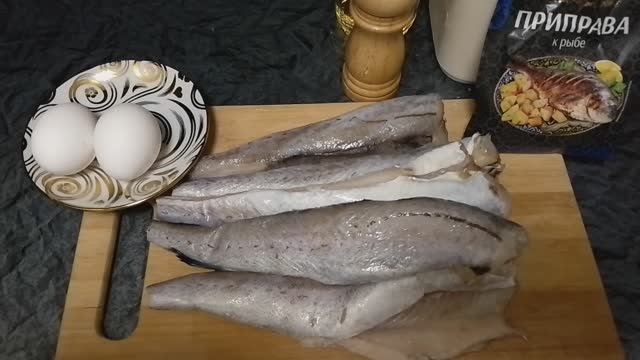 Как пожарить минтай на сковороде чтобы оставался сочным. смотреть онлайн