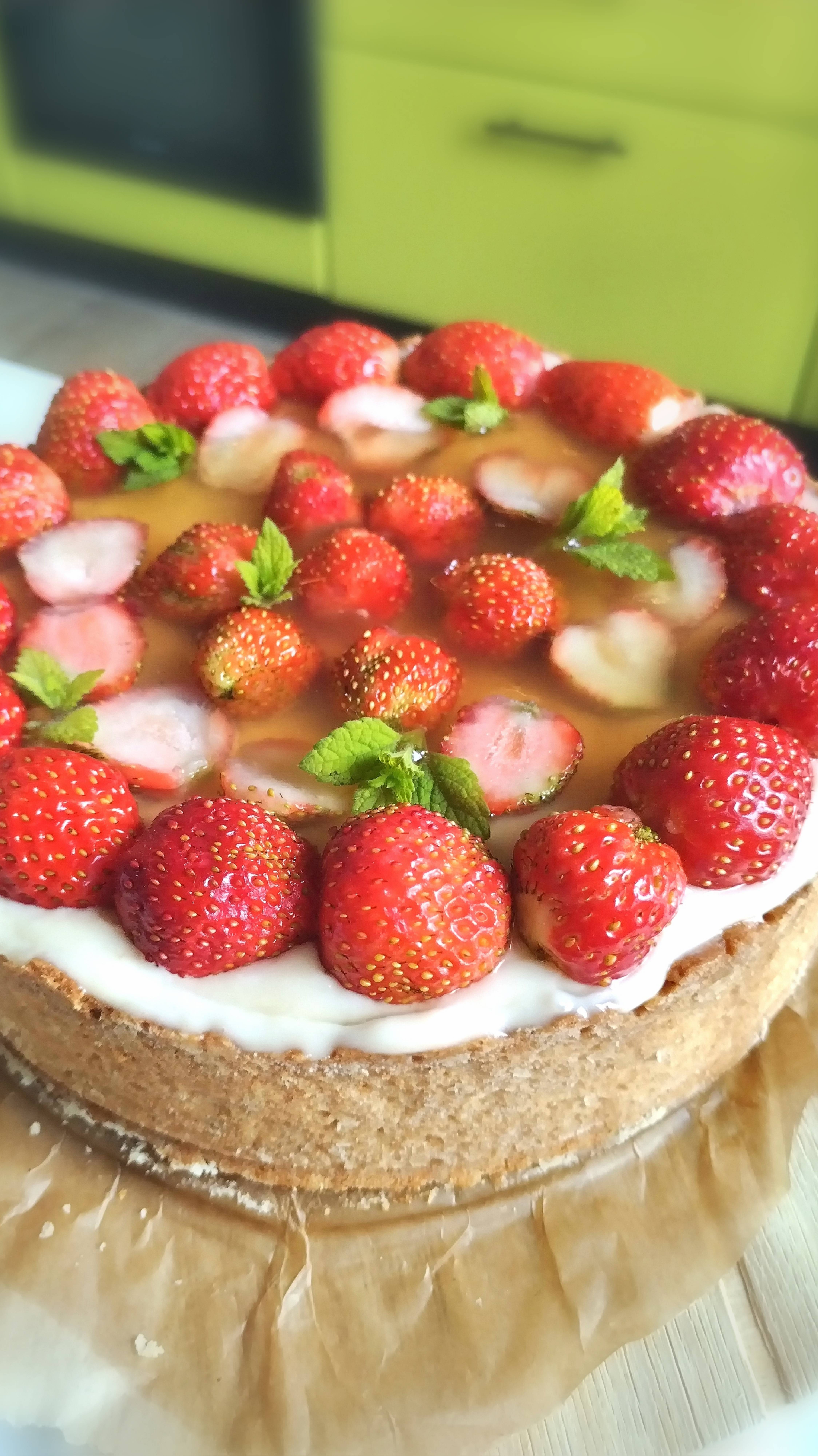 Тирольский пирог с клубникой. #тирольскийпирог, #десертклубникой, #клубника, #заварнойкрем, #песочка