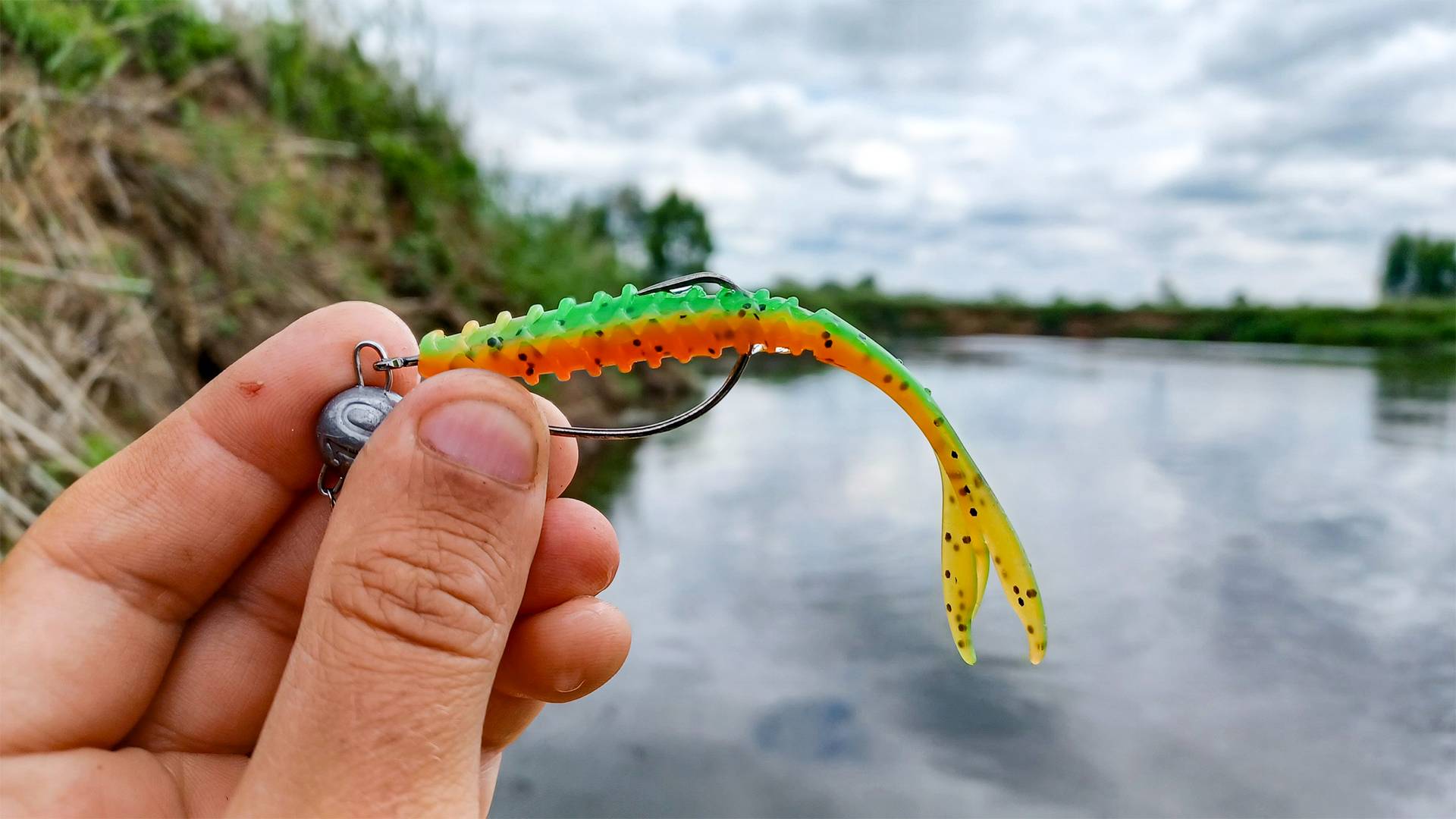 ЗРЯ Я НЕ ВЕРИЛ В ЭТУ ПРИМАНКУ, КЛЮЁТ ТОЛЬКО ТАК! Рыбалка на спиннинг в 2025 смотреть онлайн