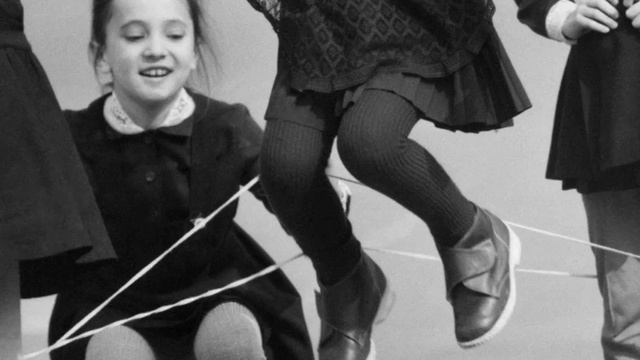 Прыгалки нашего детства: смотреть онлайн