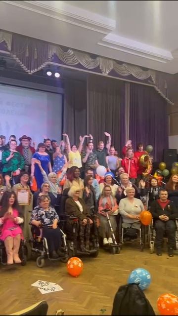 Наши молодые добровольцы работают на 3-м инклюзивном фестивале «Связь поколений»