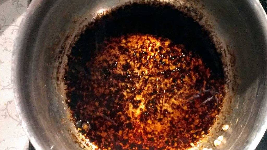 Как ОЧИСТИТЬ ПРИГОРЕВШУЮ КАСТРЮЛЮ внутри от молока за 10 минут! смотреть онлайн