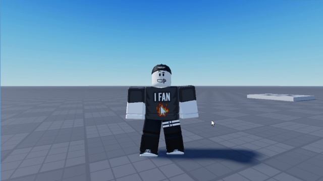 Мой первый мерч в роблоксе)