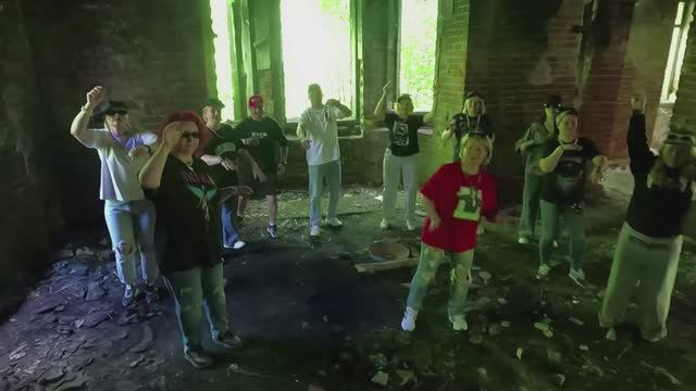 Клип от родителей выпускников 2025 смотреть онлайн