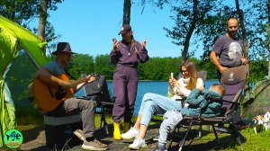 РЫБАЛКА НА ОЗЕРЕ С НОЧЕВКОЙ с ЖЕНАМИ. Готовим на костре. Ловим РЫБУ и КАЙФУЕМ.