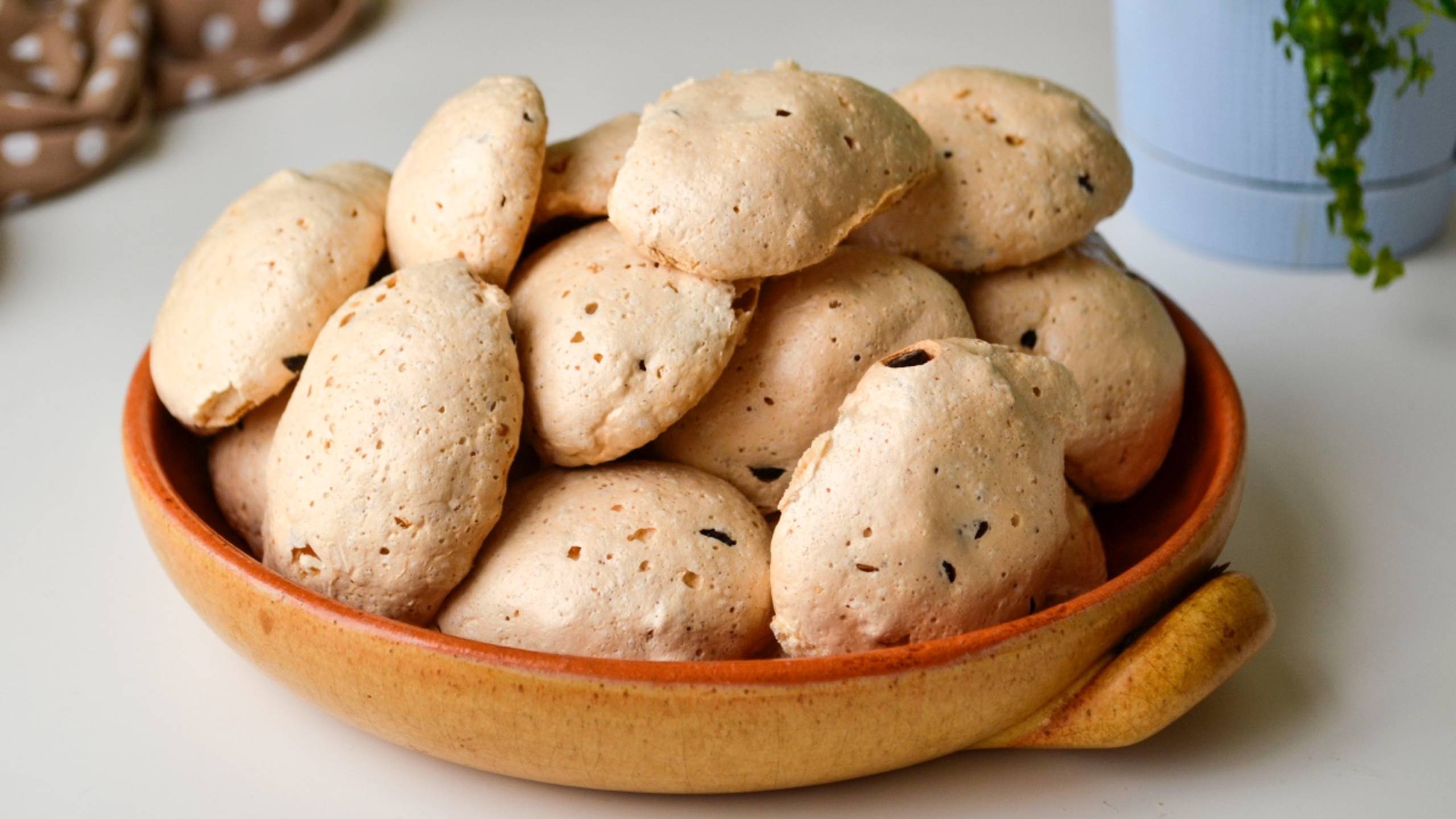 🍪 Забытое печенье из яичных белков - воздушное и без муки смотреть онлайн
