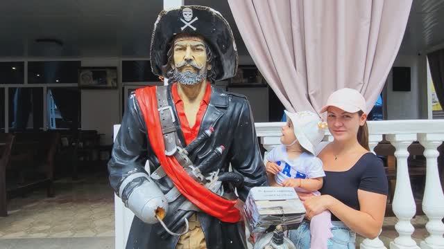 Новомихайловский 29.06.25/обедаем в столовой "С пылу, жару", на вкус и цвет, товарищей нет 🤷♀️ смотреть онлайн