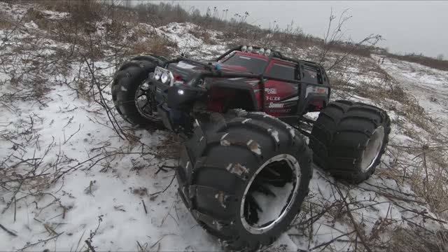 Поставил ОГРОМНЫЕ колеса на Traxxas Summit