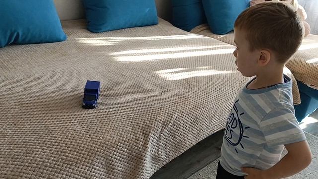 Доброе утро 🍫☕Артём в садик смотреть онлайн